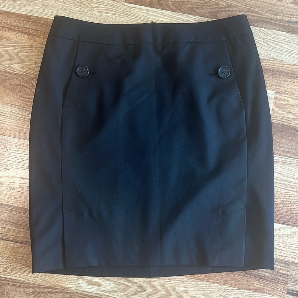 Classic black skirt size 4